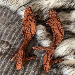 Zara elastic strap sandals